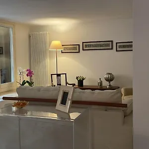  Apartment Casa Fiorita Appia Antica
